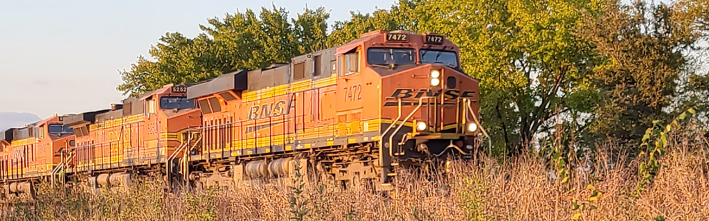 BNSF Train headed into Navarro